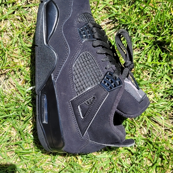 Air Jordan 4 Black Cat (Authentic) - Picture 3 of 12